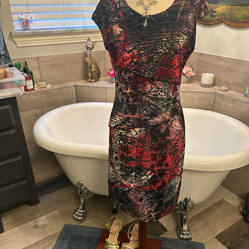 Chic Black and Red Women's Midi Dress